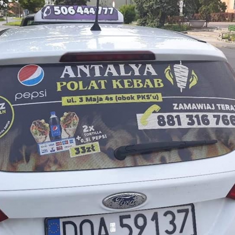 Reklama Kebaba na szybie Focusa